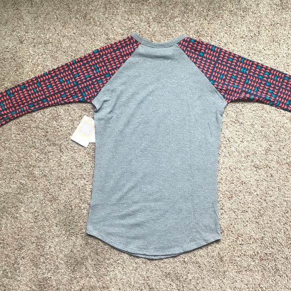 NWT- LulaRoe Randy T-Shirt - Picture 5 of 7
